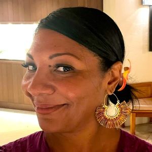 Meet your Posher, Nikki
